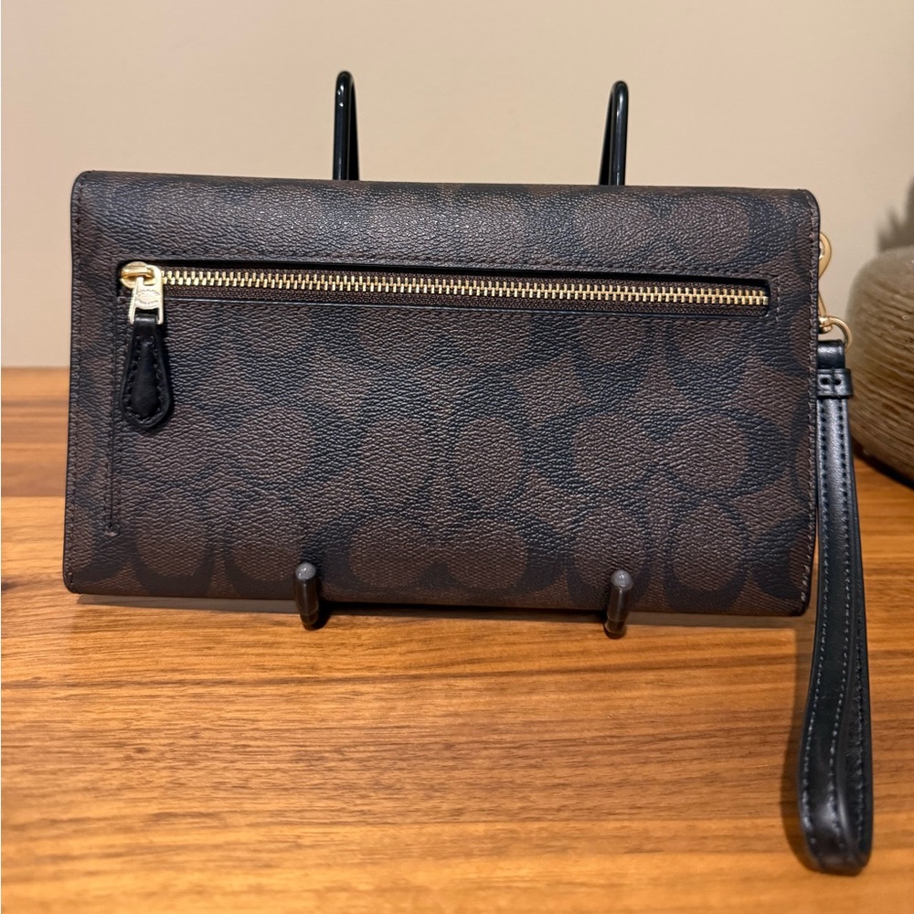 Coach Dark Brown Travel Envelope Wallet - Picture 2 of 13